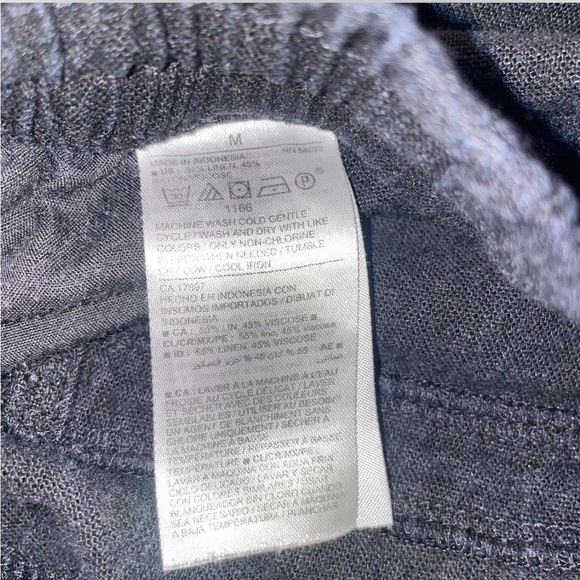 Old Navy Black Linen Shorts - Picture 3 of 7